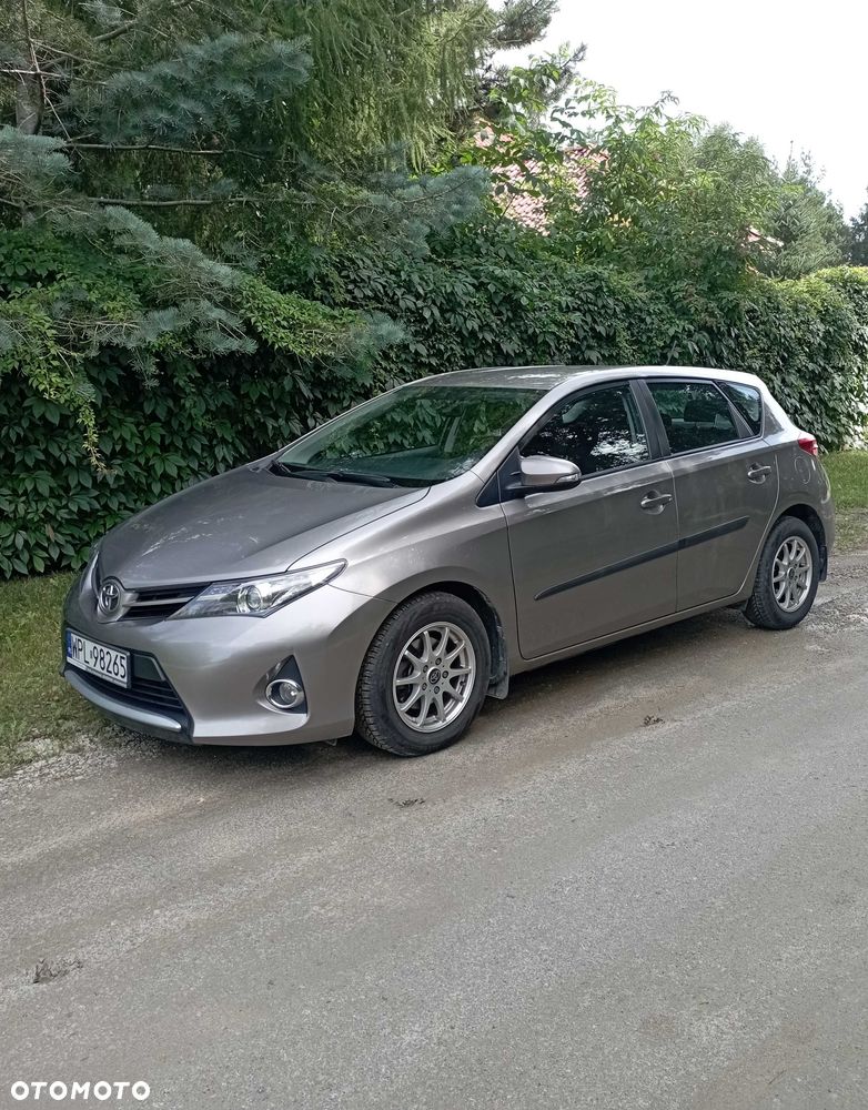 Toyota Auris - 1