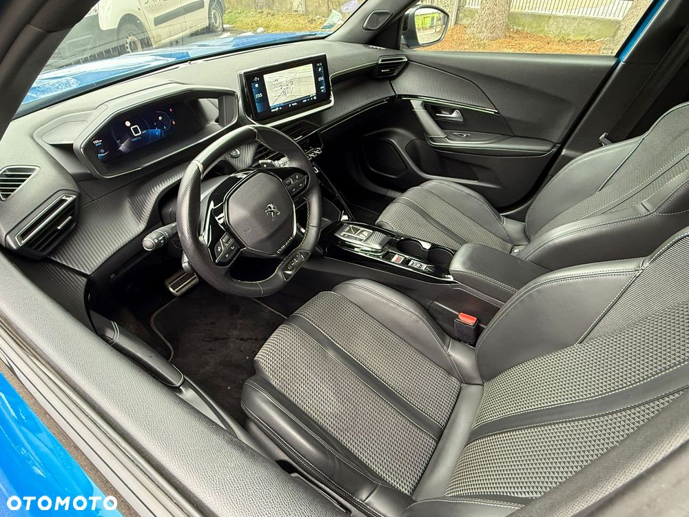 Peugeot 2008 1.2 Pure Tech GPF Allure S&S EAT6 - 14