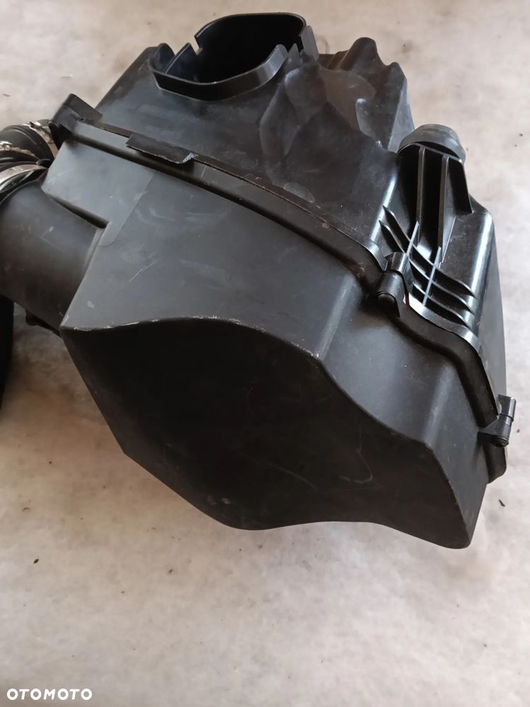 OBUDOWA FILTRA POWIETRZA  REZONATOR BMW G60 G61 G68 BENZYNA 5A1BC40 - 3