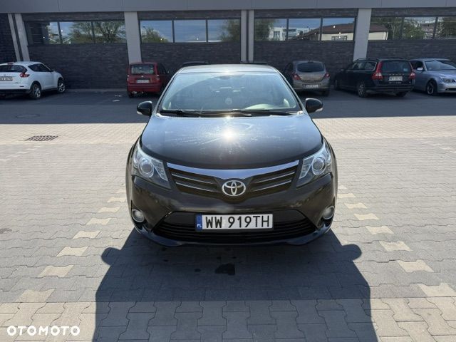 Toyota Avensis 2.0 D-4D Premium - 2