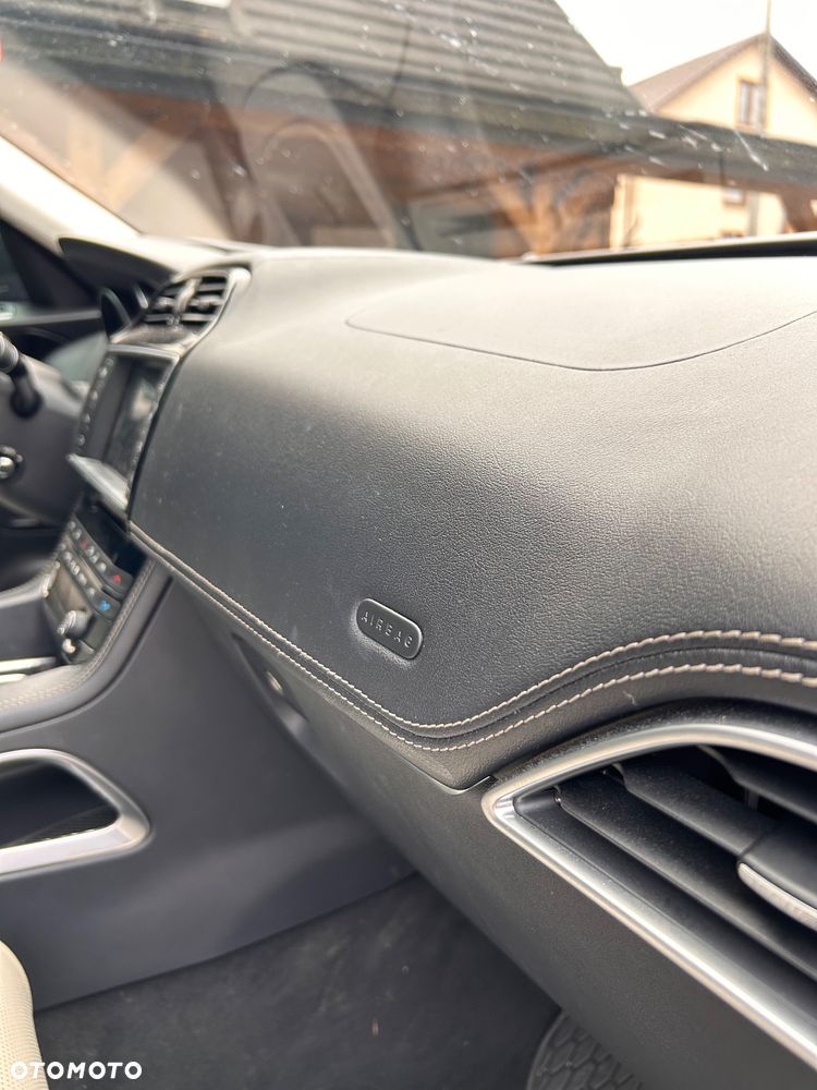 Jaguar F-Pace 3.0 V6 AWD R-Sport - 26