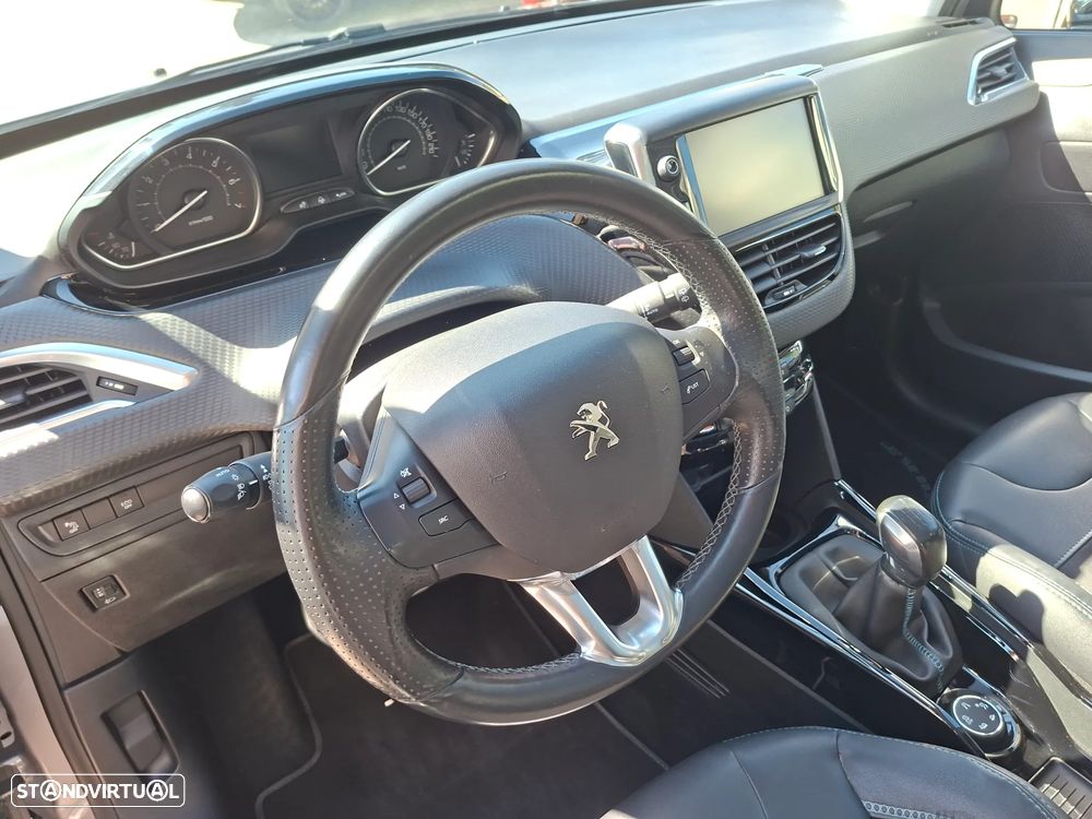 Peugeot 2008 1.2 PureTech Crossway - 18