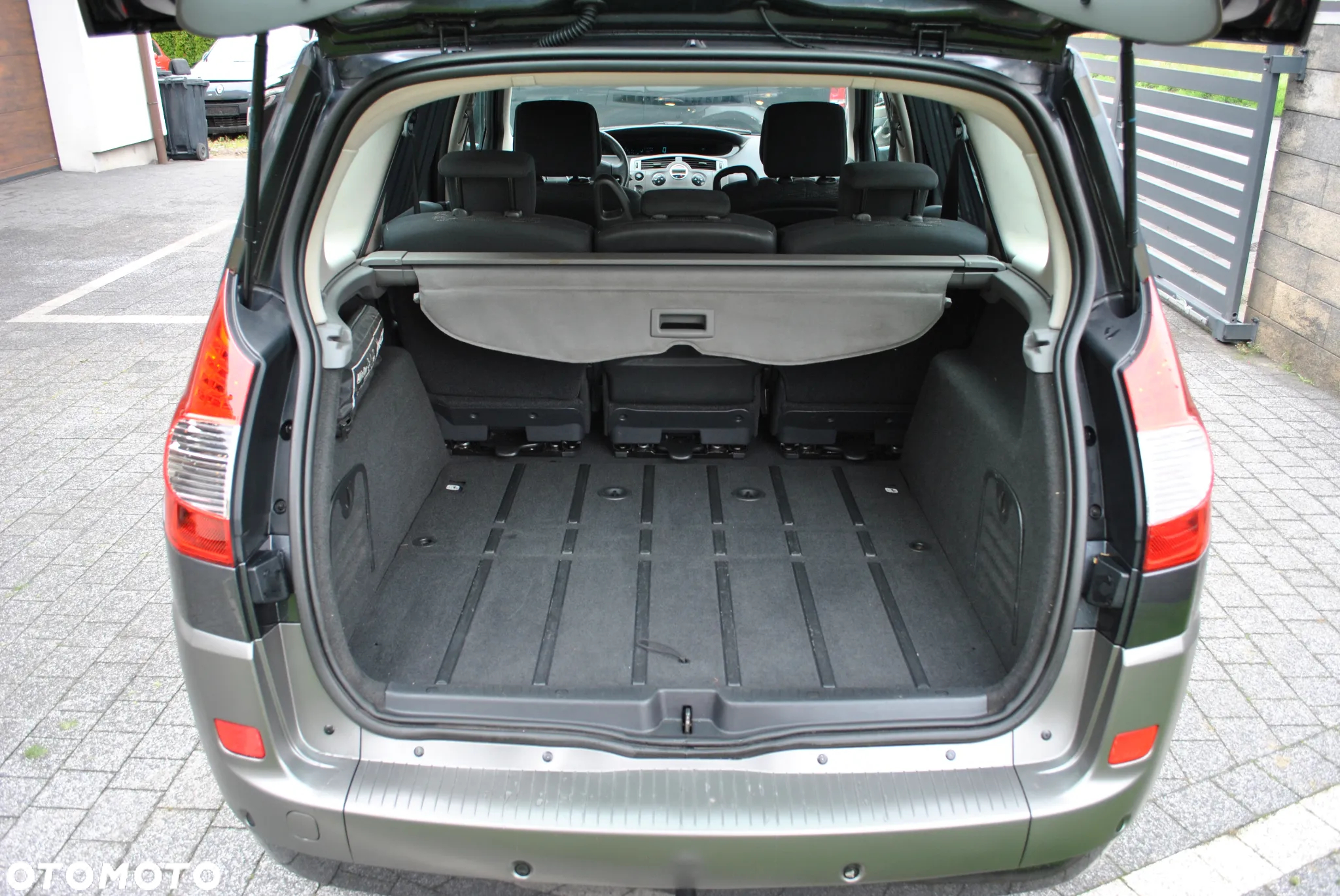 Renault Scenic 2.0 16V Confort Expression - 8