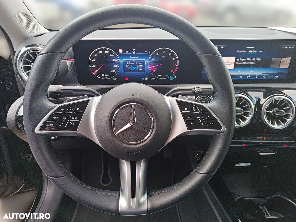 Mercedes-Benz A 220 4Matic 8G-DCT Lim. Progressive Advanced - 23