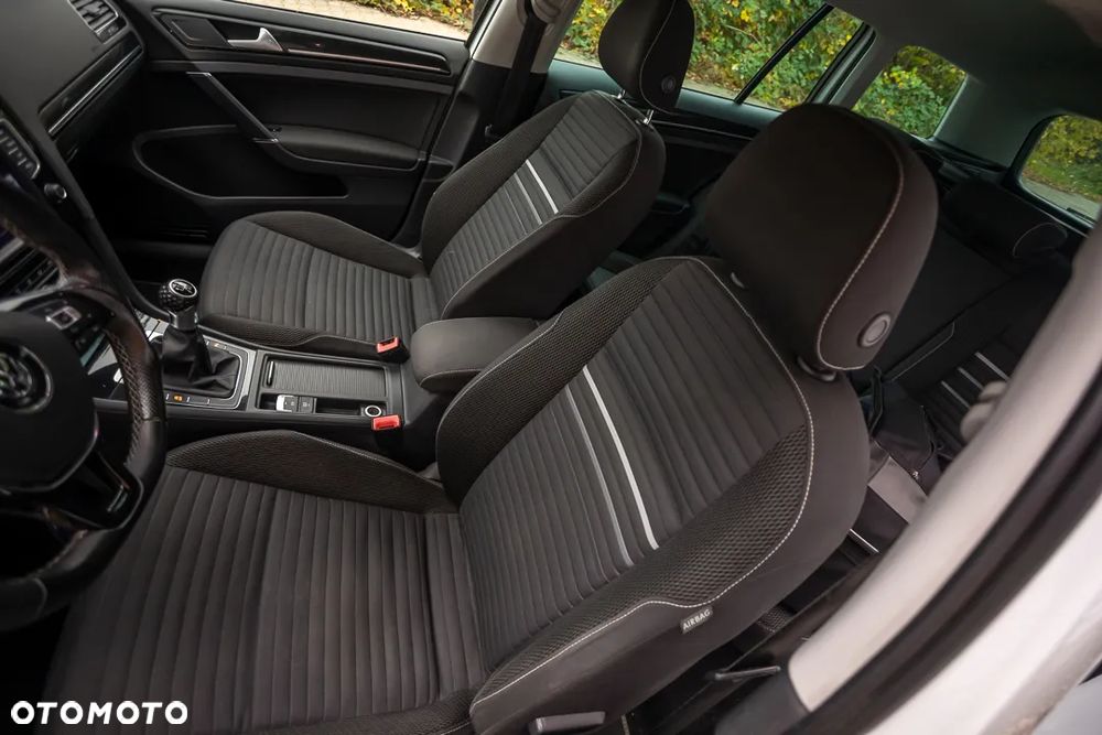 Volkswagen Golf 2.0 BlueTDI Cup - 19