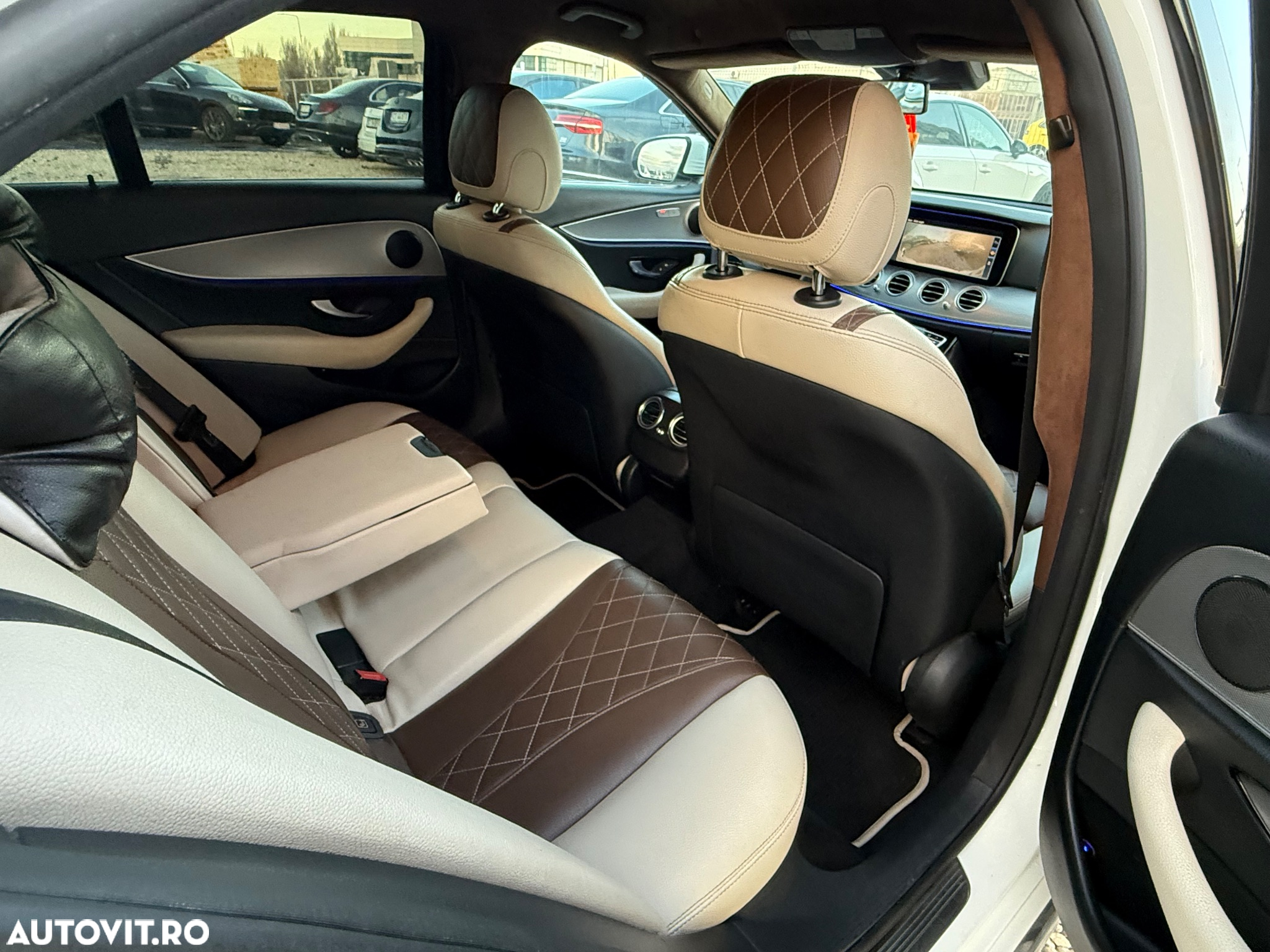 Mercedes-Benz E 220 d 9G-TRONIC AMG Line - 20