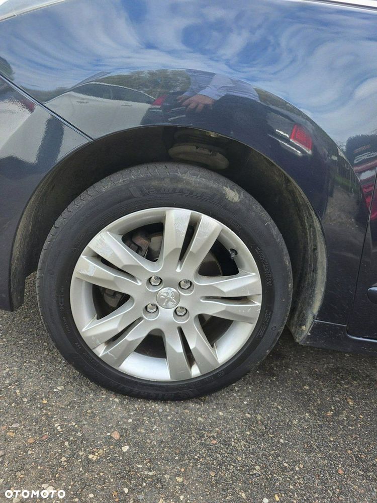 Peugeot 5008 HDI FAP 115 Family - 32