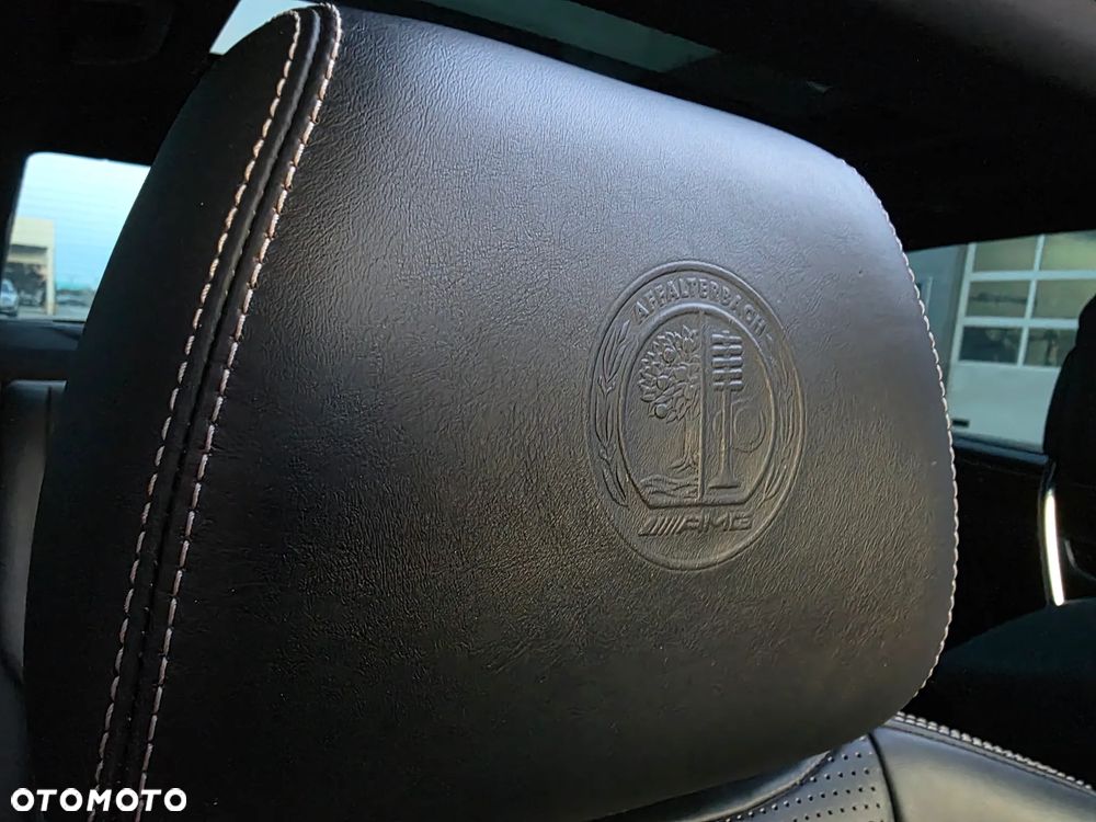 Mercedes-Benz Klasa E 63 AMG S 4-Matic - 28