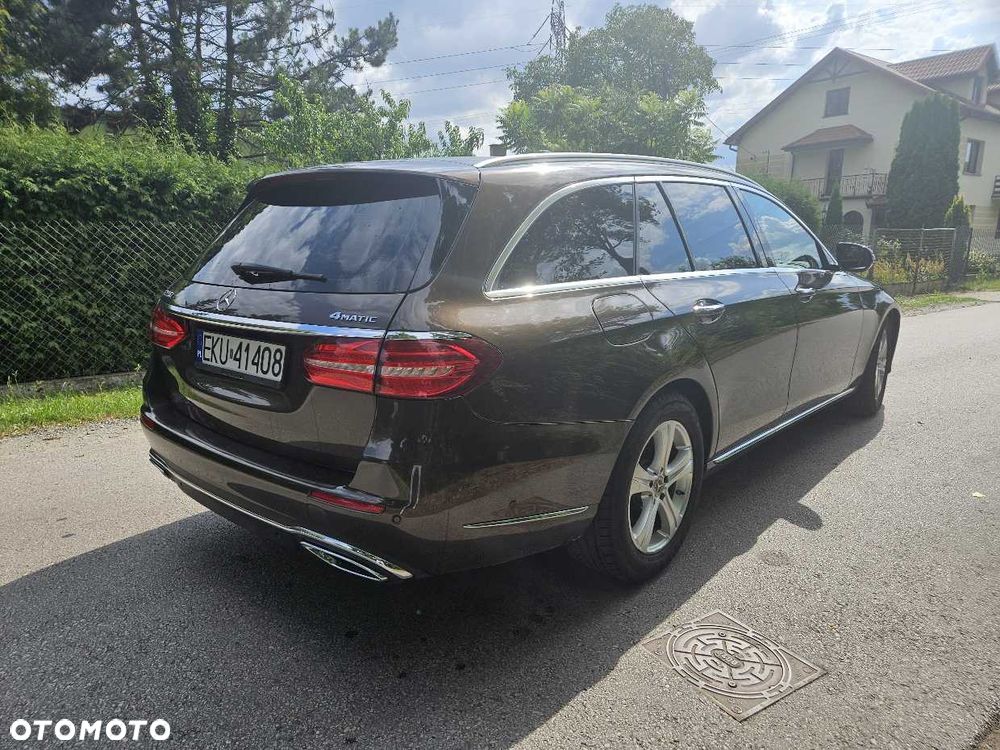 Mercedes-Benz Klasa E 220 d 9G-TRONIC Exclusive - 5