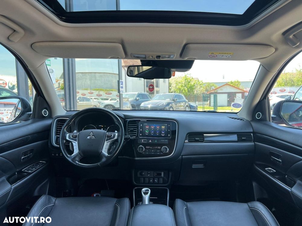 Mitsubishi Outlander - 8