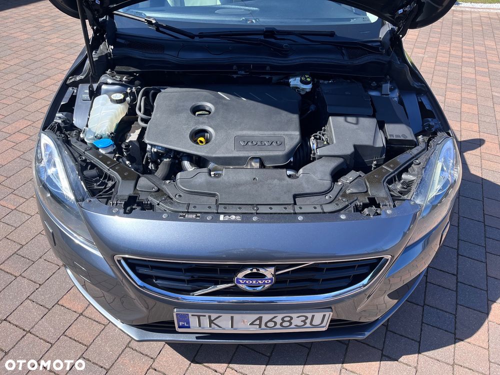 Volvo V40 D2 Summum - 22