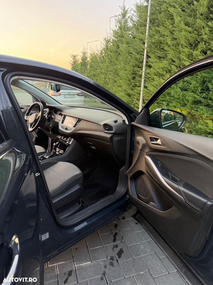 Opel Grandland X - 11