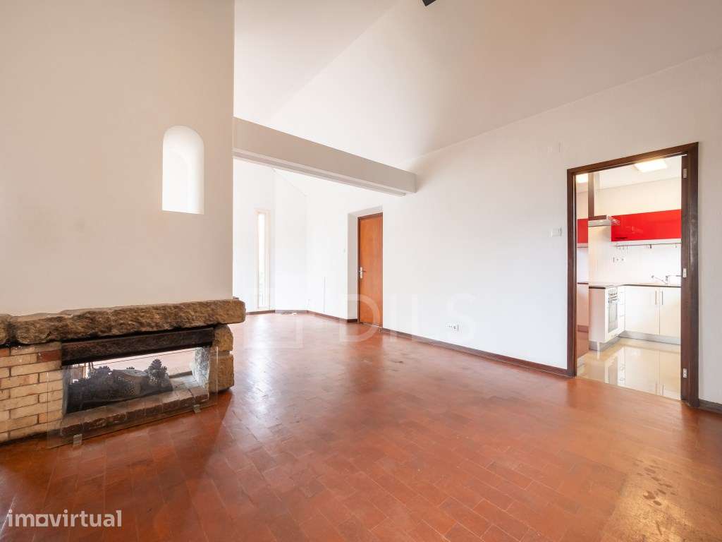 Apartamento T3+1 a poucos metros da praia na Foz - Grande imagem: 5/36