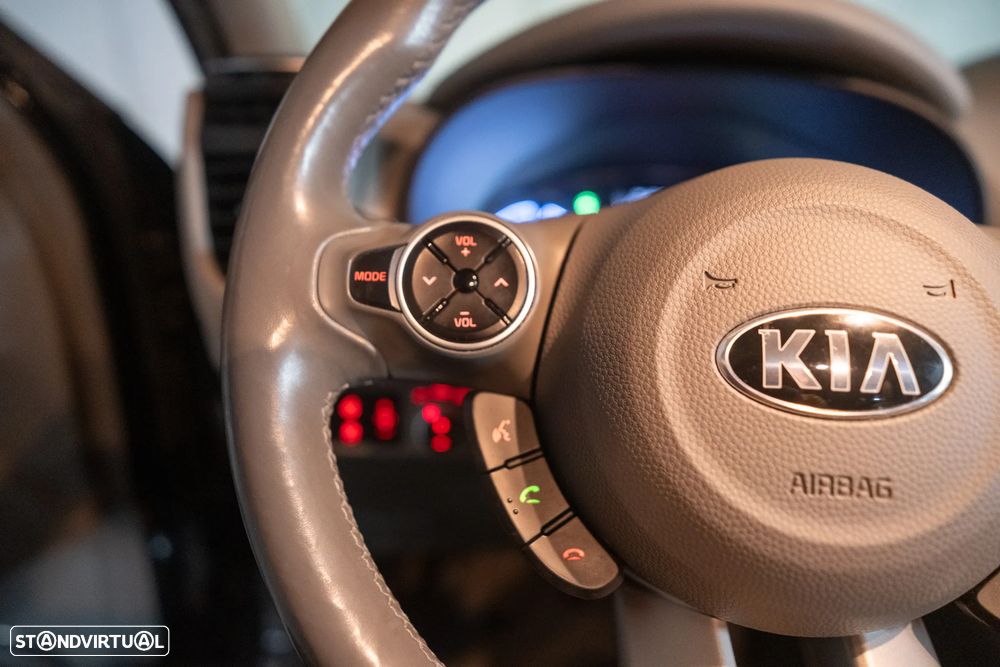 Kia e-Soul EV Play - 19