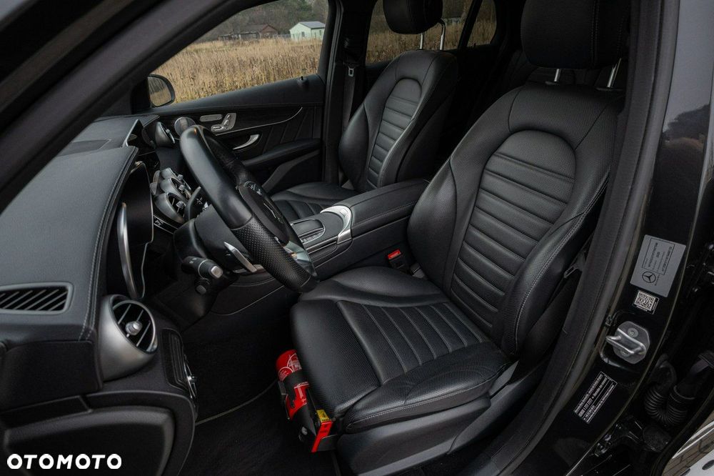 Mercedes-Benz GLC - 24