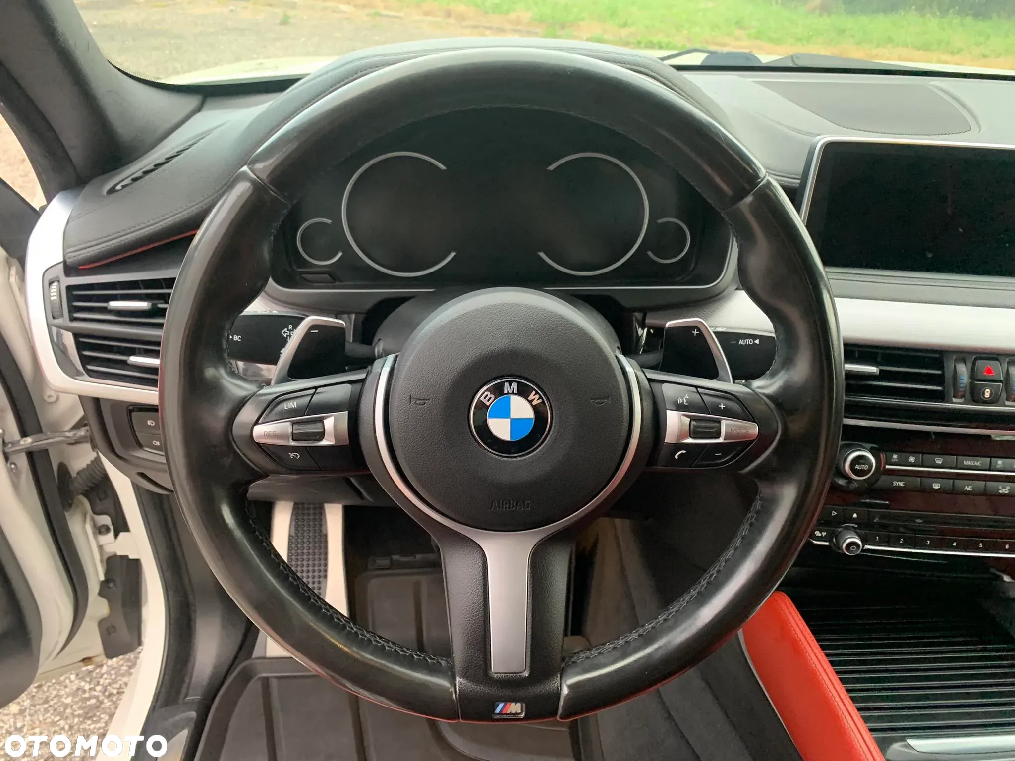 BMW X6 xDrive40d - 26