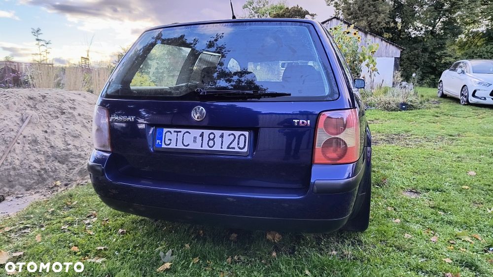 Volkswagen Passat Variant 2003 photo 2