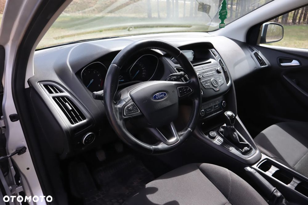 Ford Focus 1.6 Edition - 10