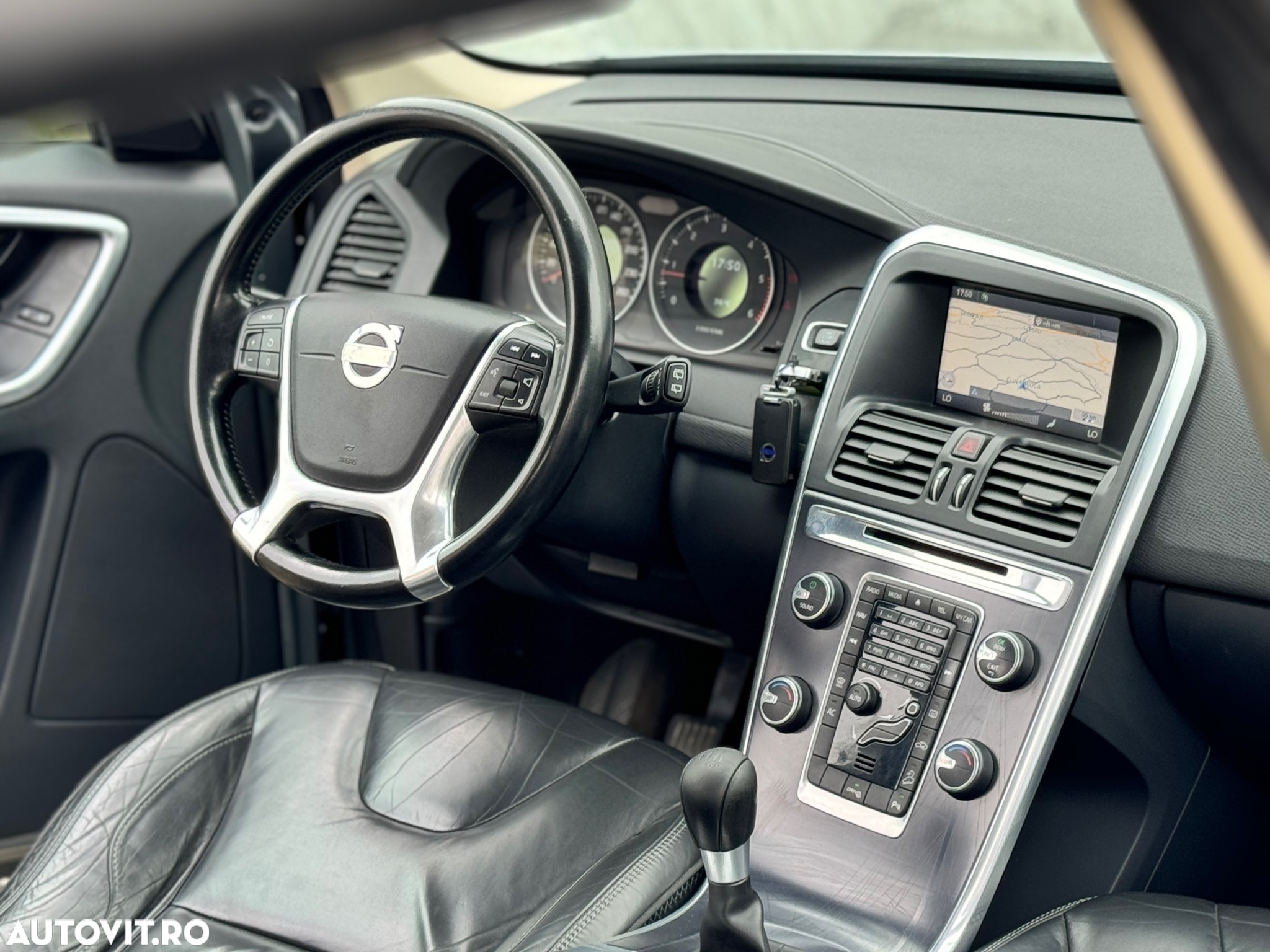 Volvo XC 60 D3 AWD Ocean Race - 7