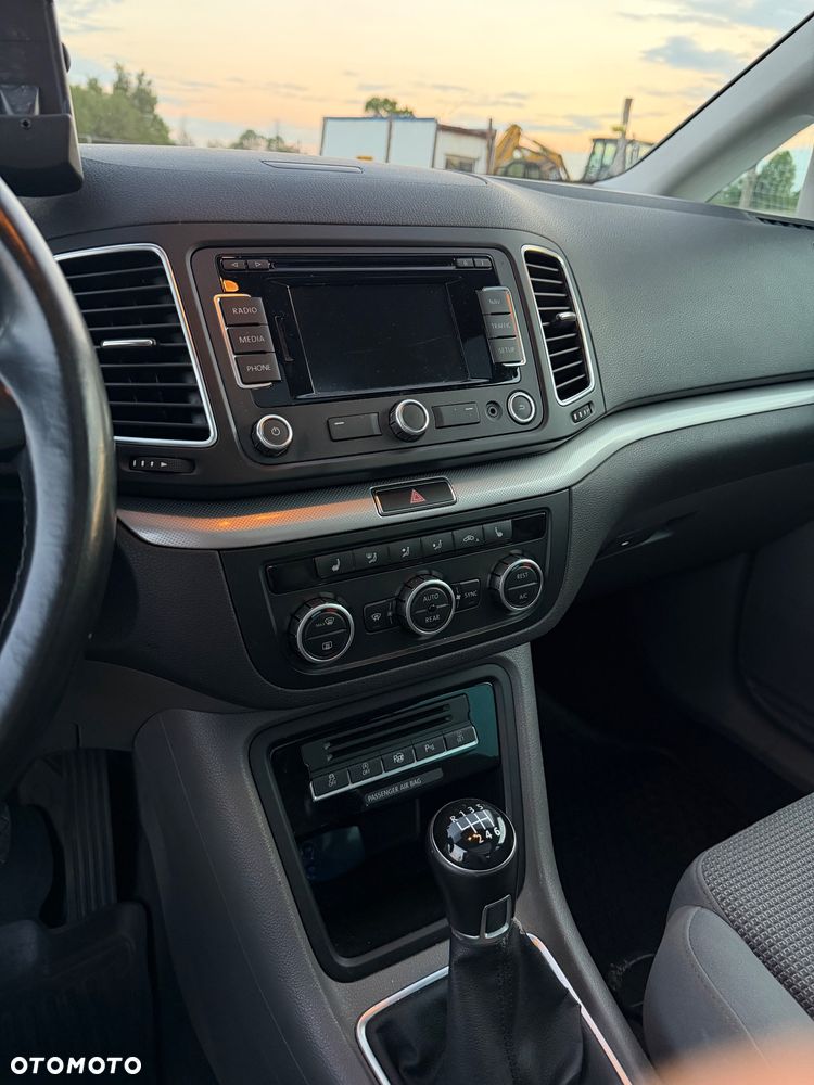Volkswagen Sharan 2.0 TDI BlueMotion Technology Comfortline - 19