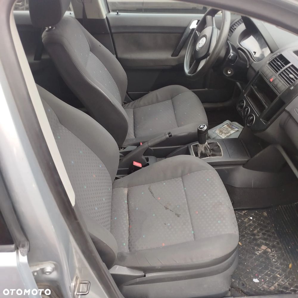 Volkswagen Polo 9N na części . - 5
