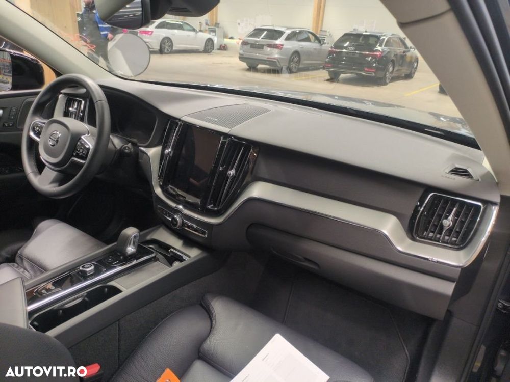Volvo XC 60 B4 D Plus Dark - 6