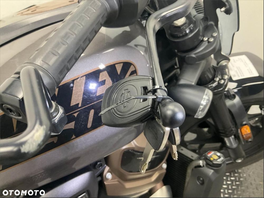 Harley-Davidson Sportster - 7