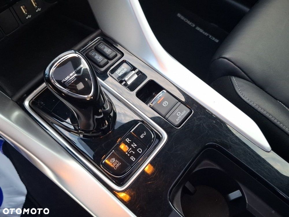 Mitsubishi Eclipse Cross - 14