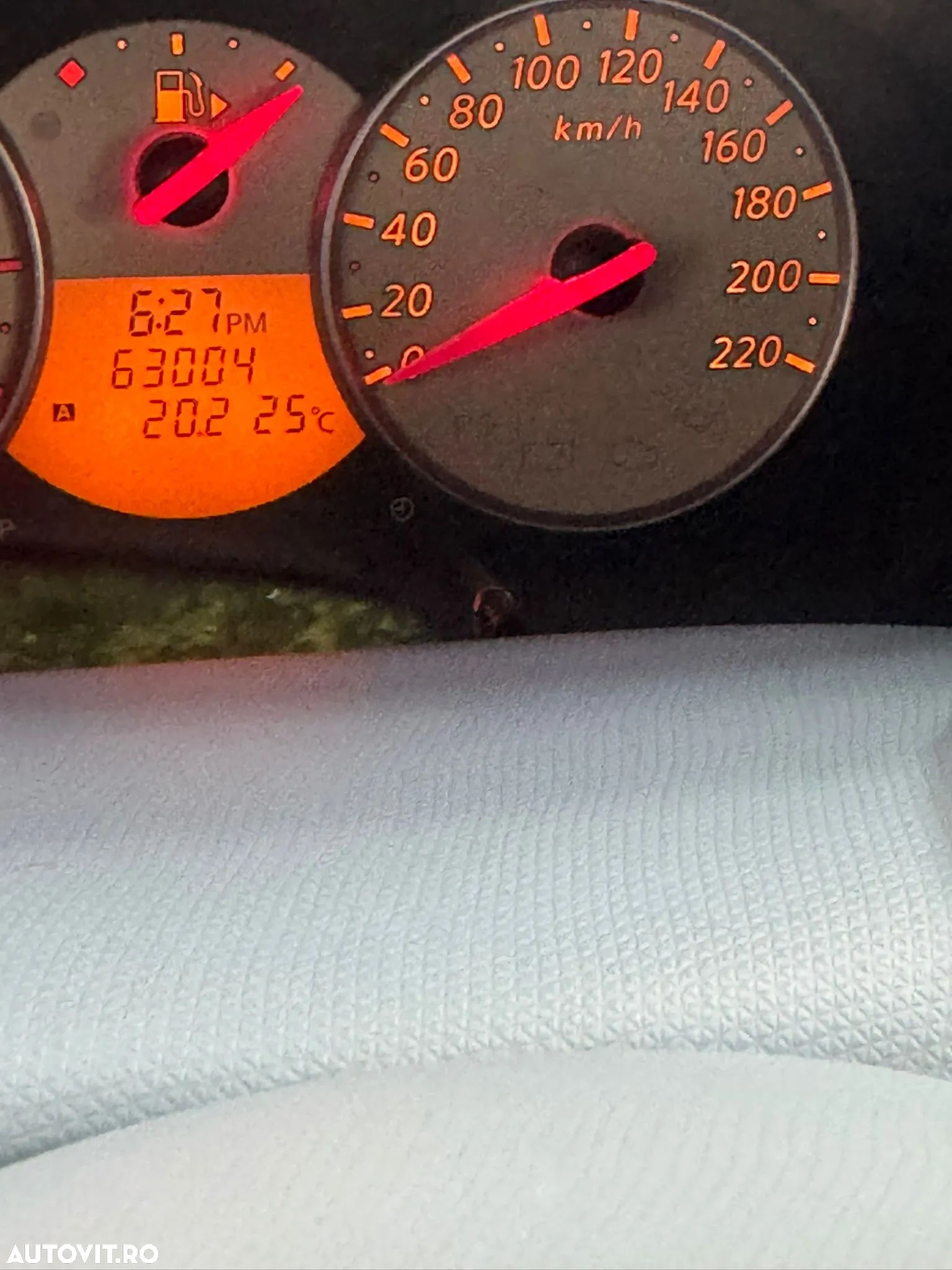 Nissan Micra 1.4 C+C Tekna - 14