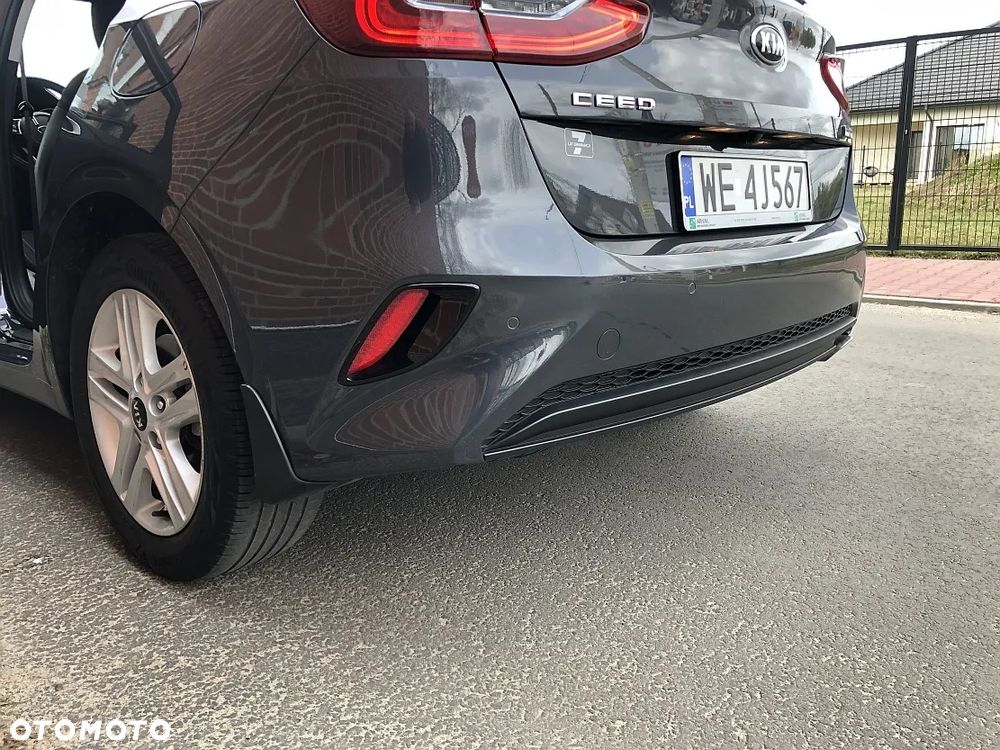 Kia Ceed - 27