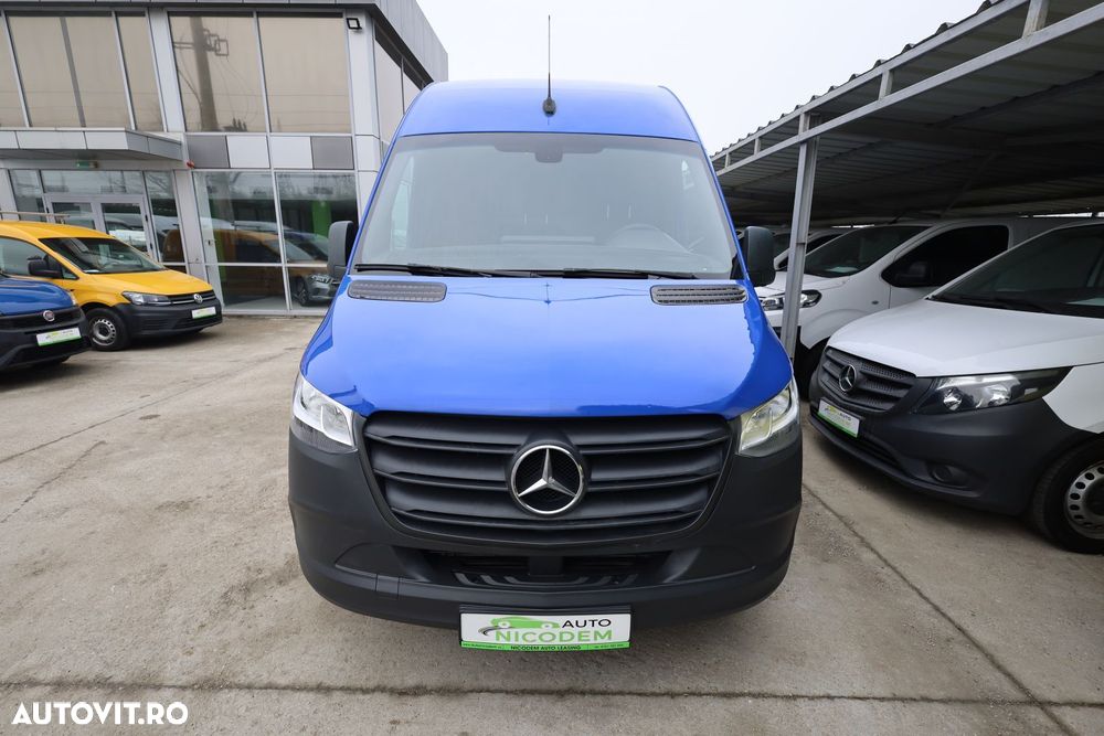 Mercedes-Benz Sprinter - 10