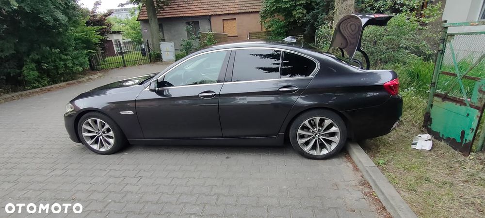 BMW Seria 5 520d xDrive Luxury Line - 3