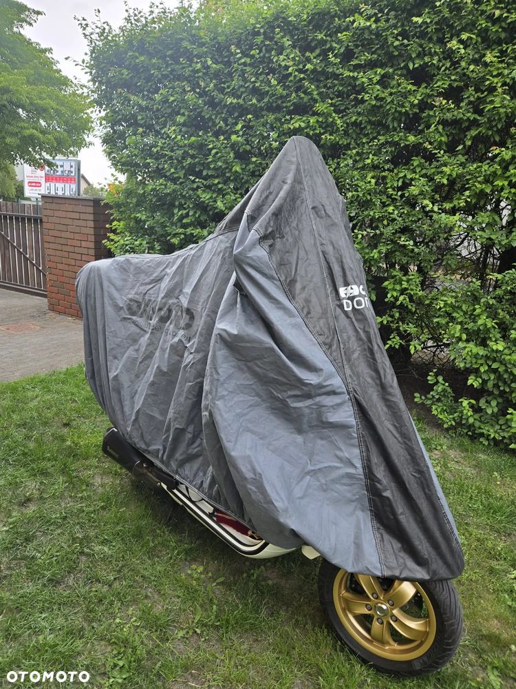Vespa GTS - 9