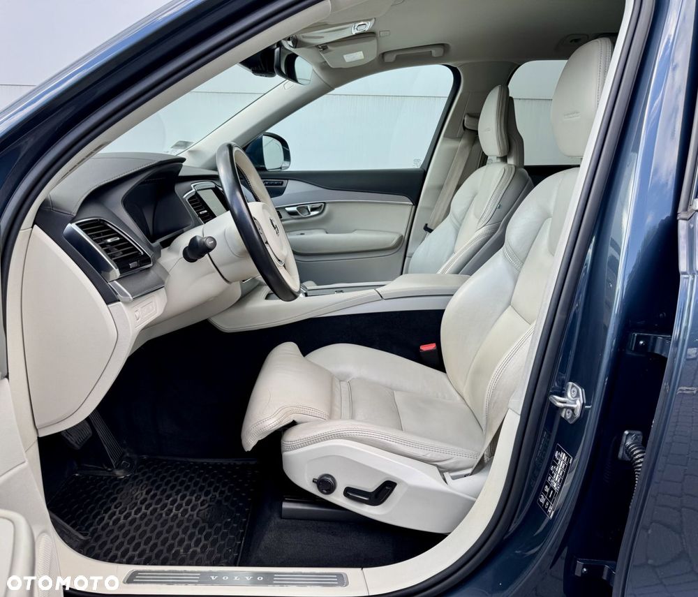 Volvo XC 90 - 13