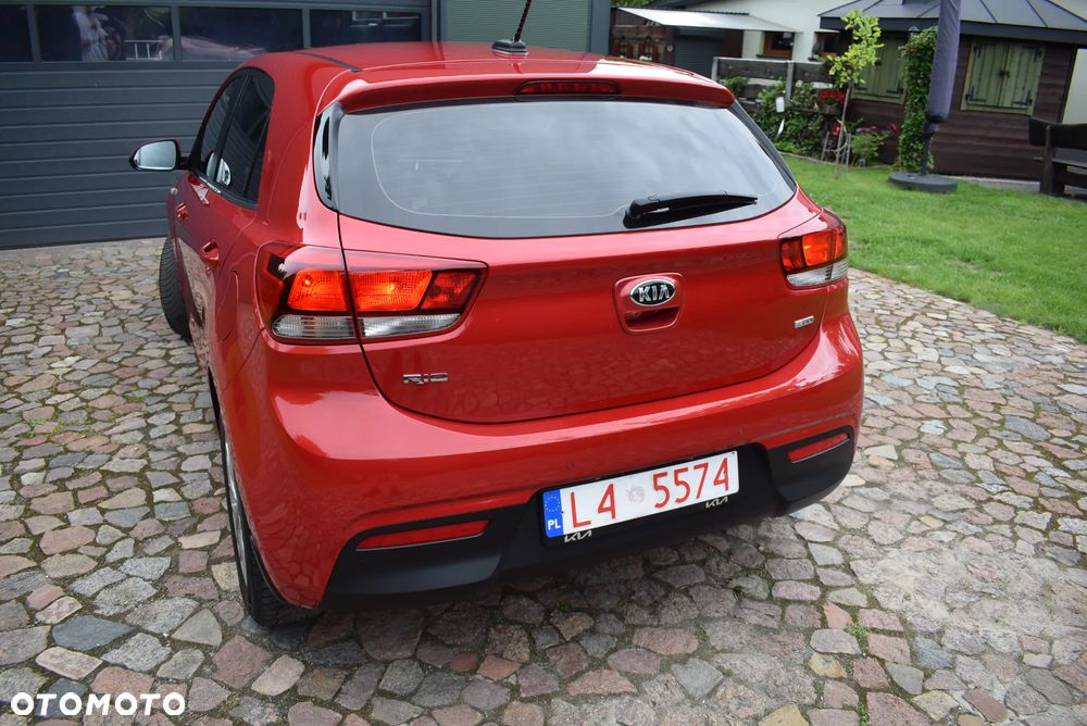 Kia Rio - 11