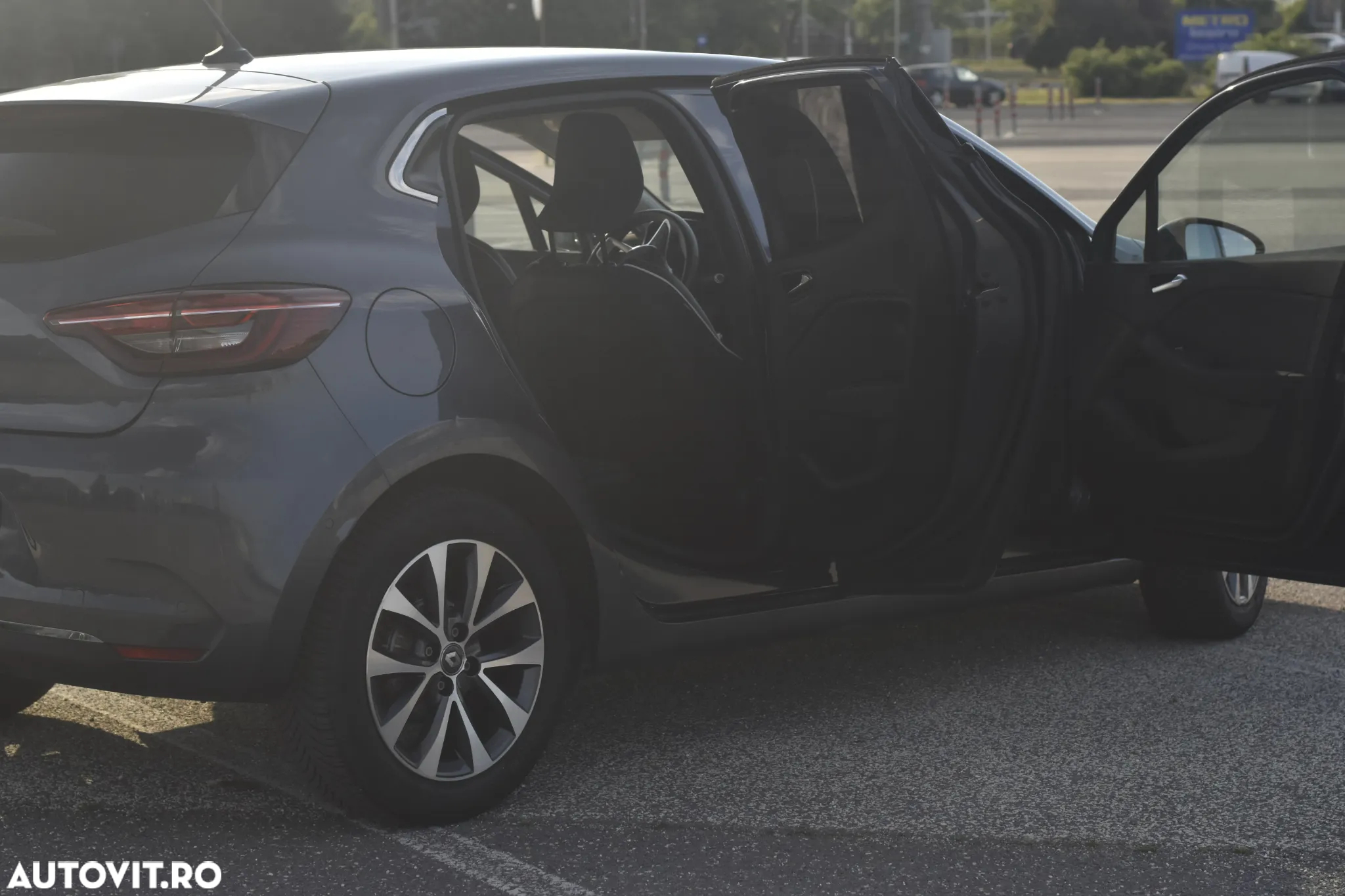 Renault Clio - 10