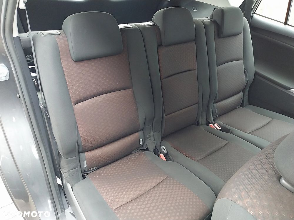 Toyota Verso 1.8 Executive - 8
