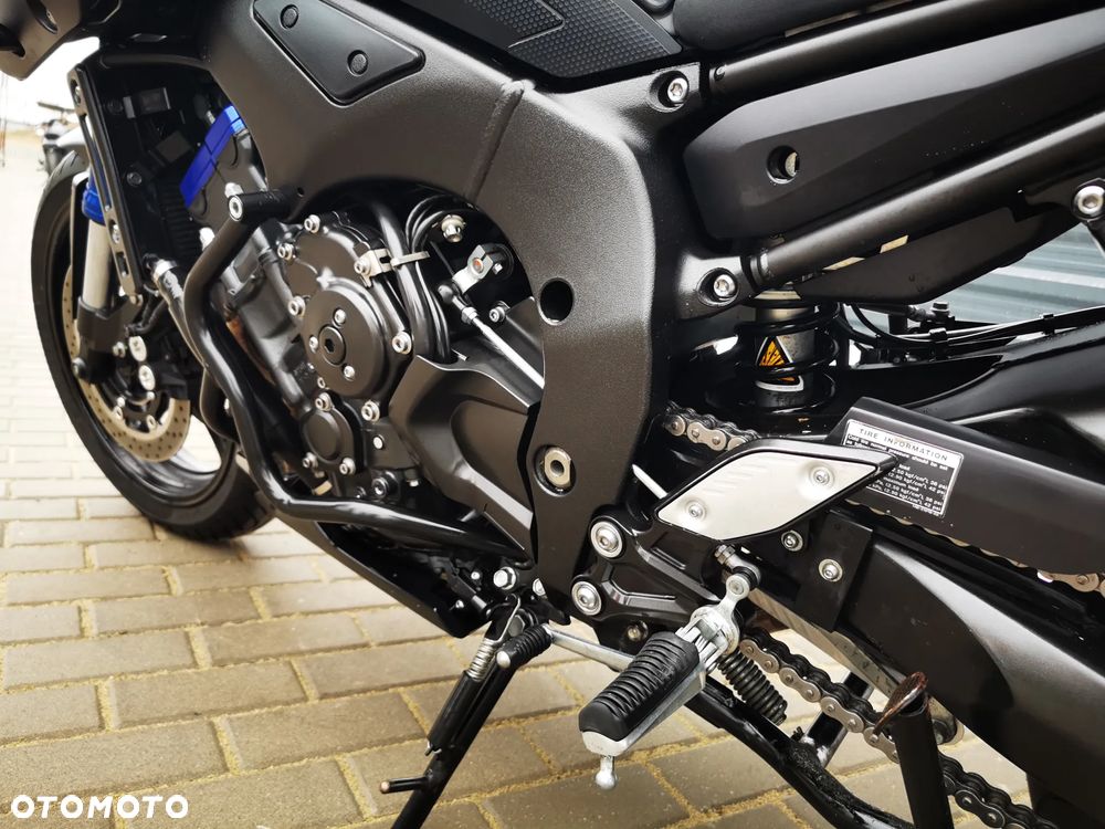 Yamaha FZ8 - 16