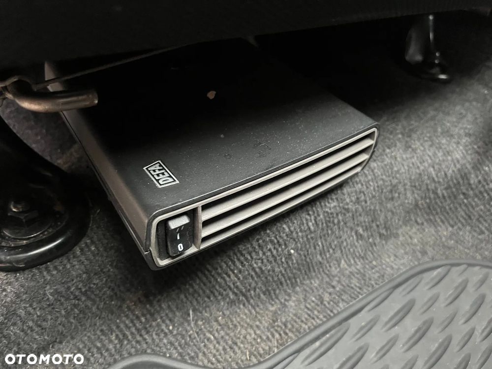 Mitsubishi L200 2.4 d DC Black Edition EU6 - 11