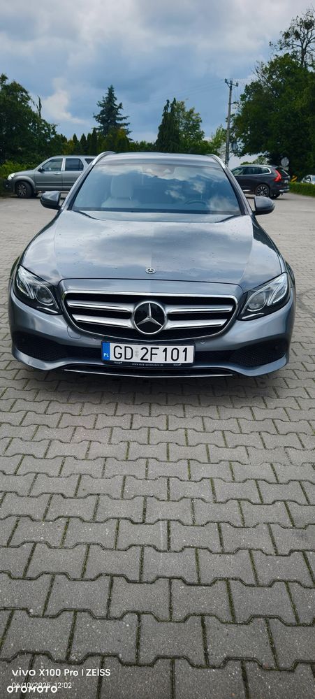 Mercedes-Benz Klasa E 220 d 4-Matic 9G-TRONIC - 27