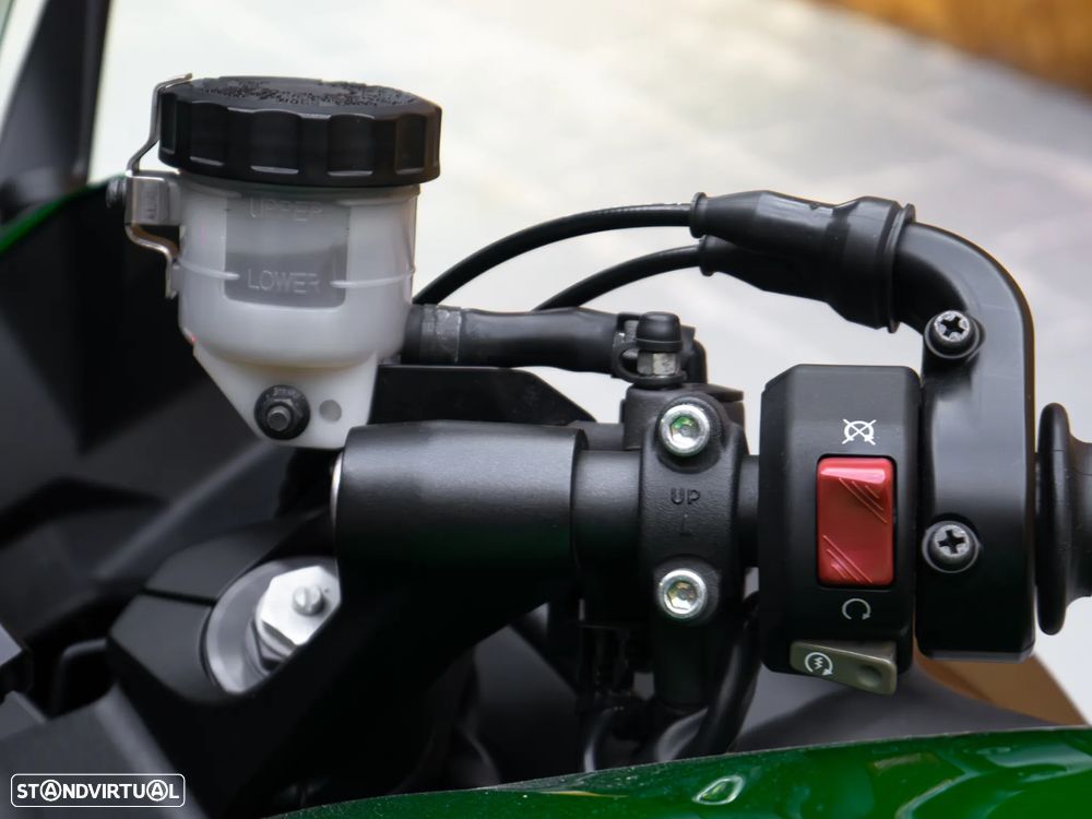 Kawasaki Z Z1000SX - 21