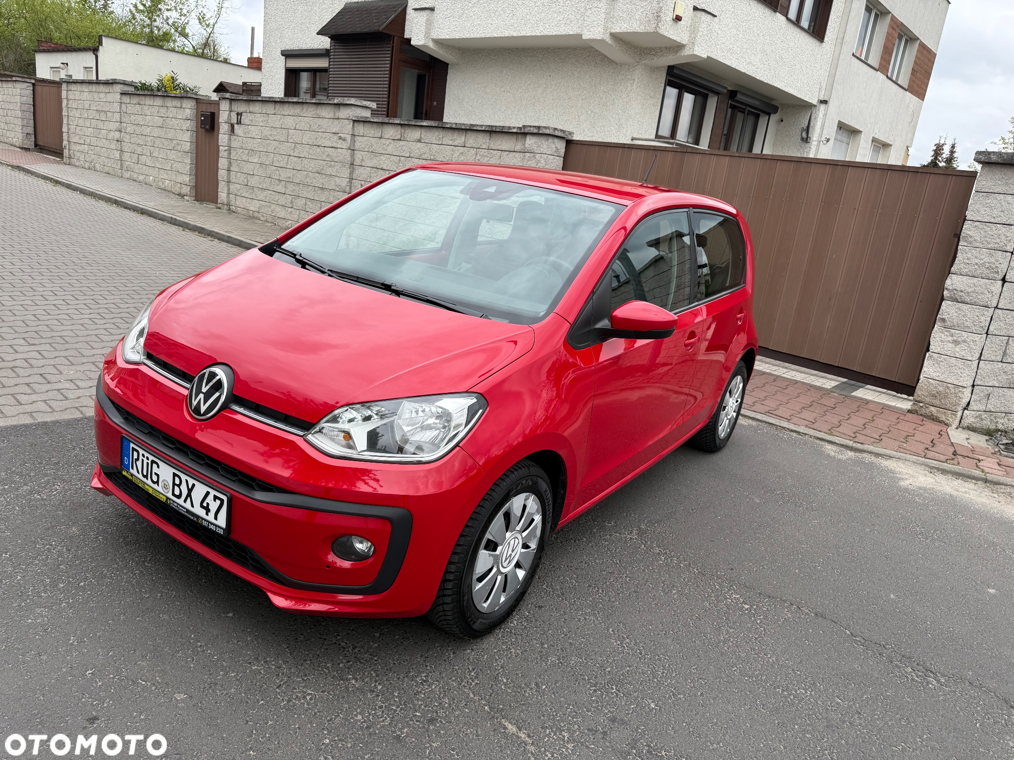 Volkswagen up! colour fortana red - 2