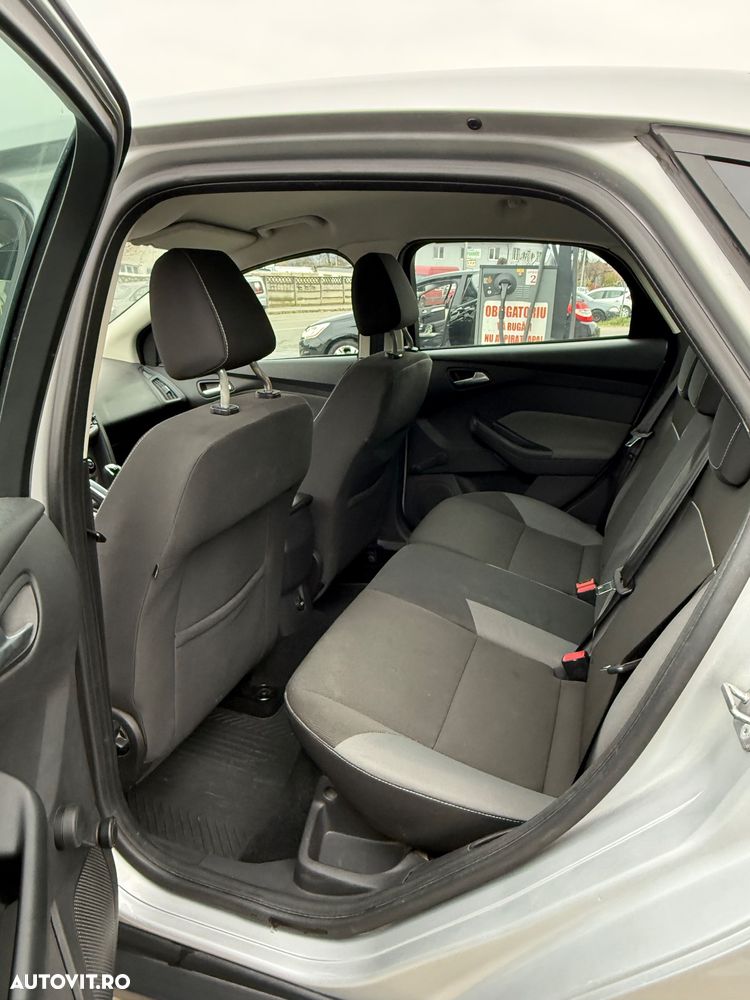 Ford Focus 1.6 Ti-VCT Ambiente - 8