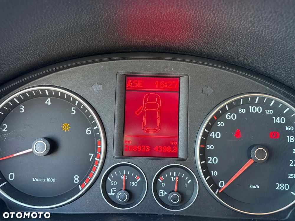 Volkswagen Scirocco 2.0 TSI - 9