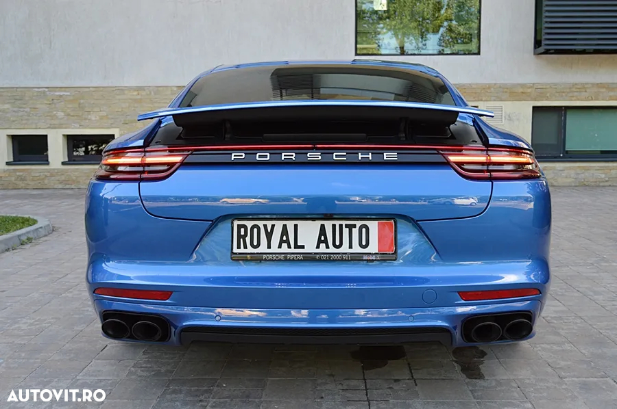 Porsche Panamera 4 - 11
