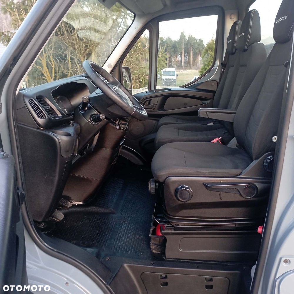 Iveco DAILY - 12