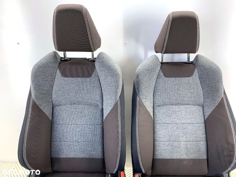 FOTELE KANAPA KOMPLET  TOYOTA COROLLA Kombi (_E21_) 2019 - 2.0 Hybrid (MZEH12) 112 kW [152 KM] - 7