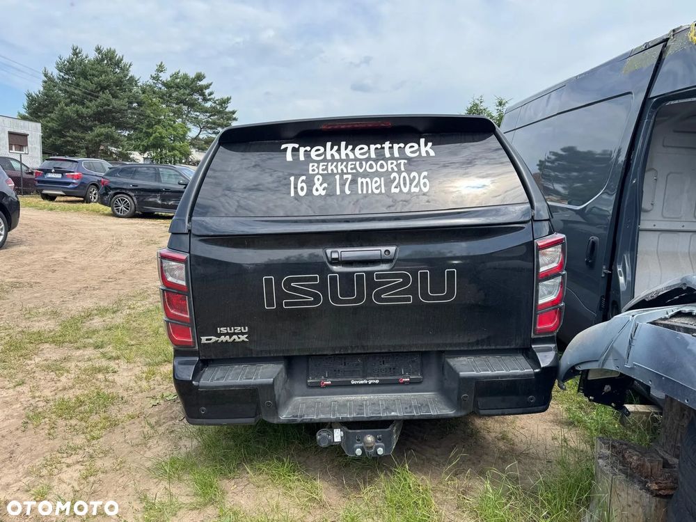 Isuzu D-Max Double Cab 4WD Autm V-Cross - 6