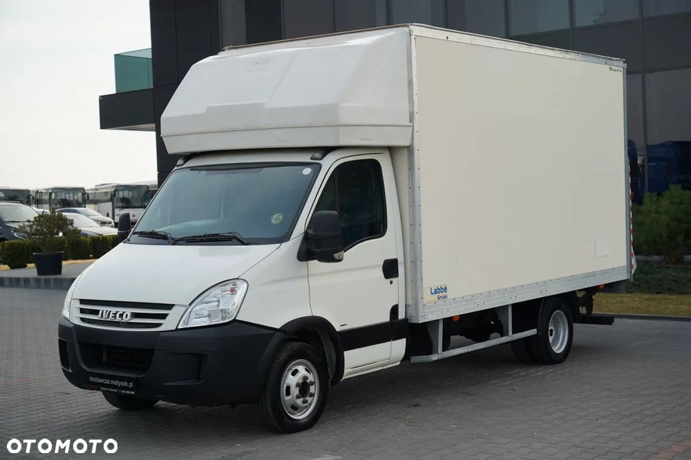 Iveco DAILY 35-150 / KONTENER 4,3 m  / WINDA 750 KG / BLIŹNIAK / SPROWADZONY - 2