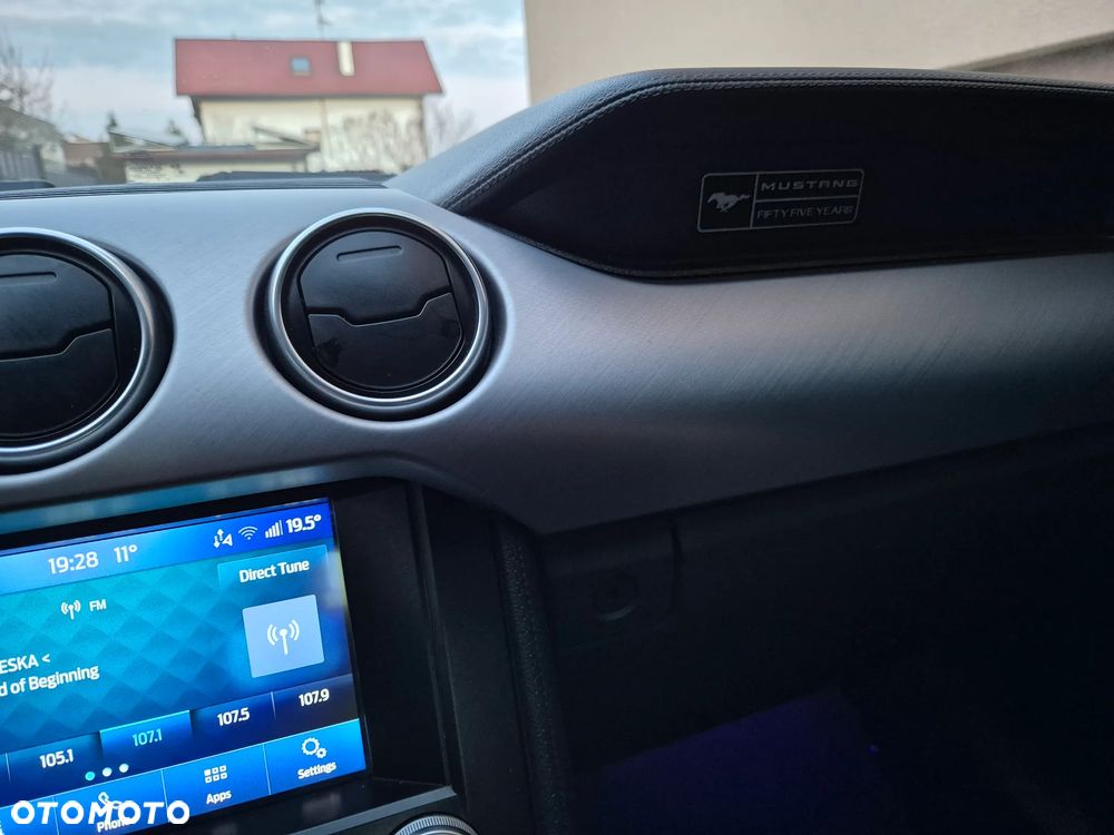 Ford Mustang - 24